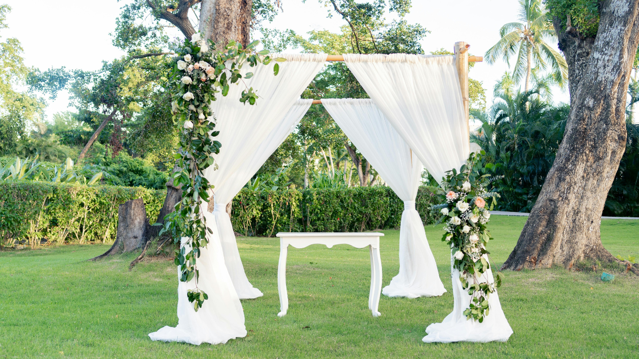 Arcos florales para Bodas