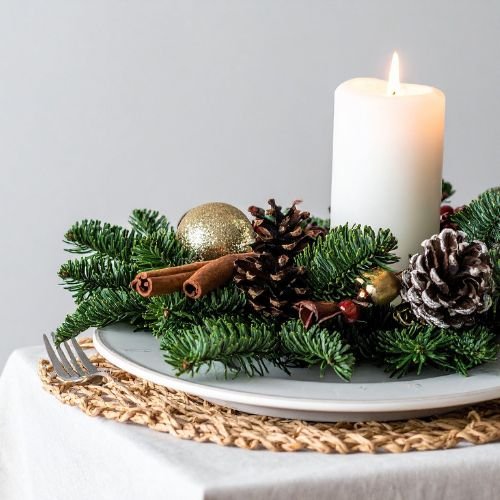 Taller de Centros de Mesa para Navidad | Tu centro Navideño hecho por ti - L' Era Atelier Floral Taller de Centros de Mesa para Navidad | Tu centro Navideño hecho por ti - Imagen 2