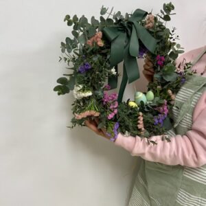 TALLER DE CORONAS DE PASCUA - Crea tu propia corona de Pascua  Tradición floral de primavera